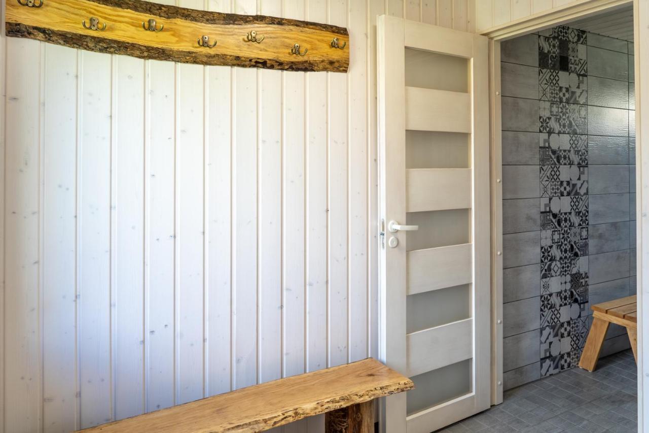 Cosy Family Guesthouse With Sauna And Garden Kuressaare Exteriör bild